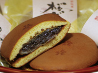 和菓子　桜どらやき